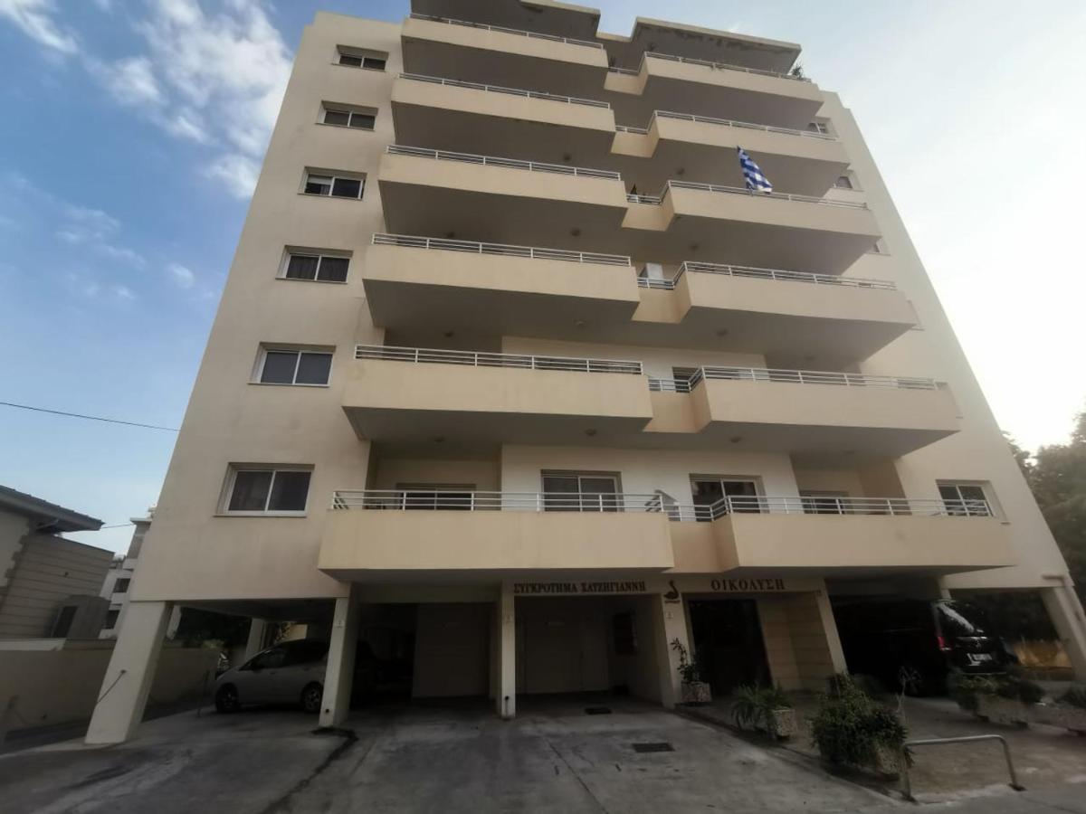 Sunny 2 Bedroom Larnaca Center Exterior foto