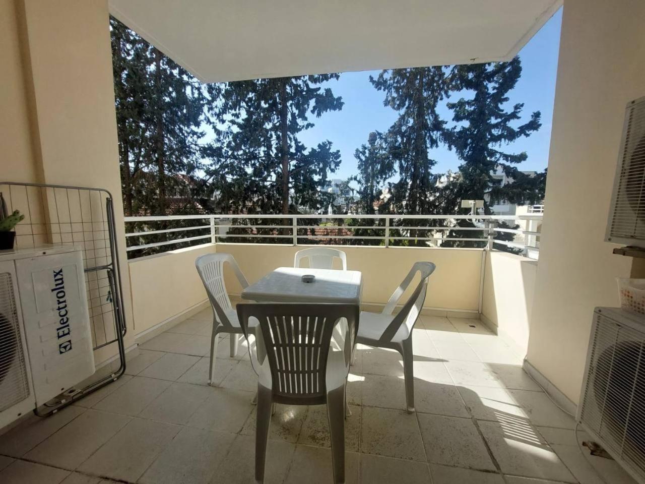 Sunny 2 Bedroom Larnaca Center Exterior foto